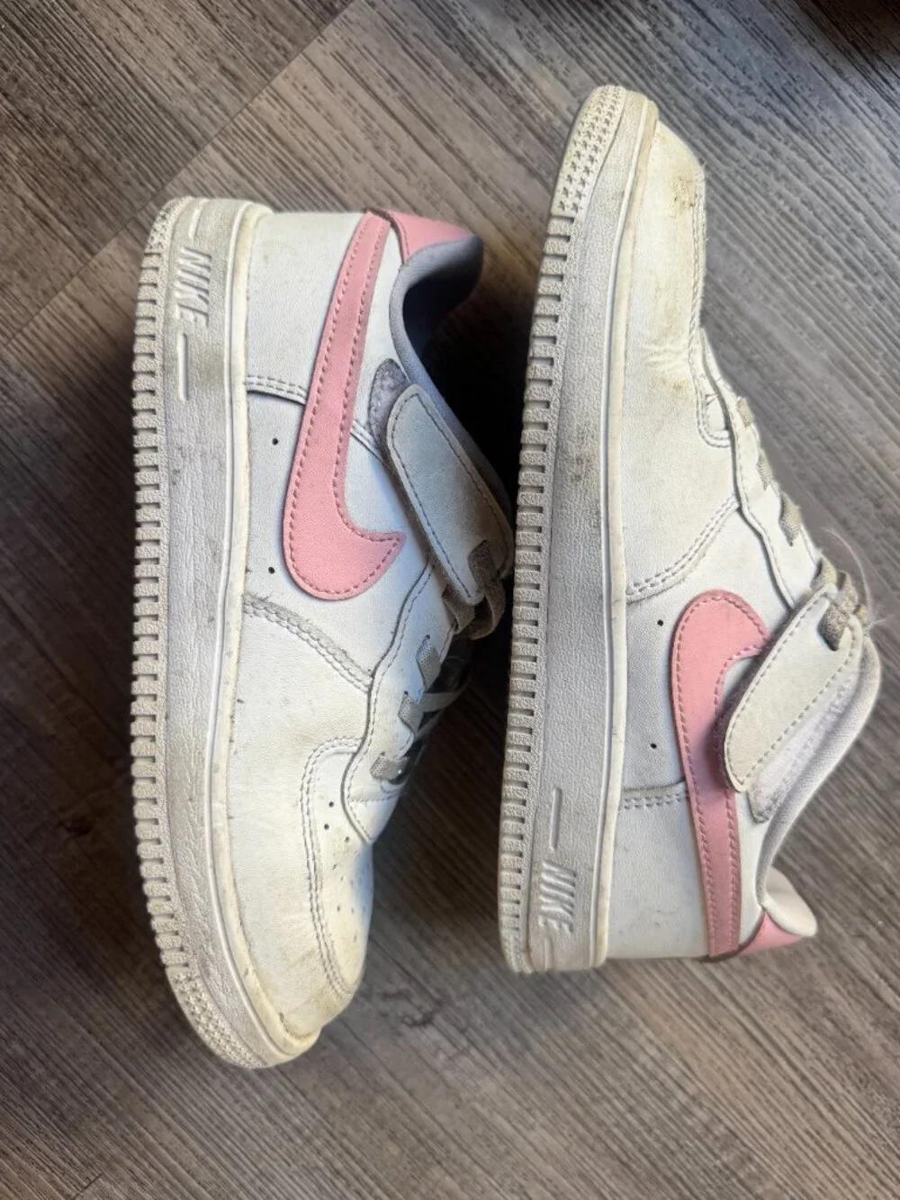 Kid's Nike Velcro Sneakers Youth Size 3 Nike Court Borough Low Bundle